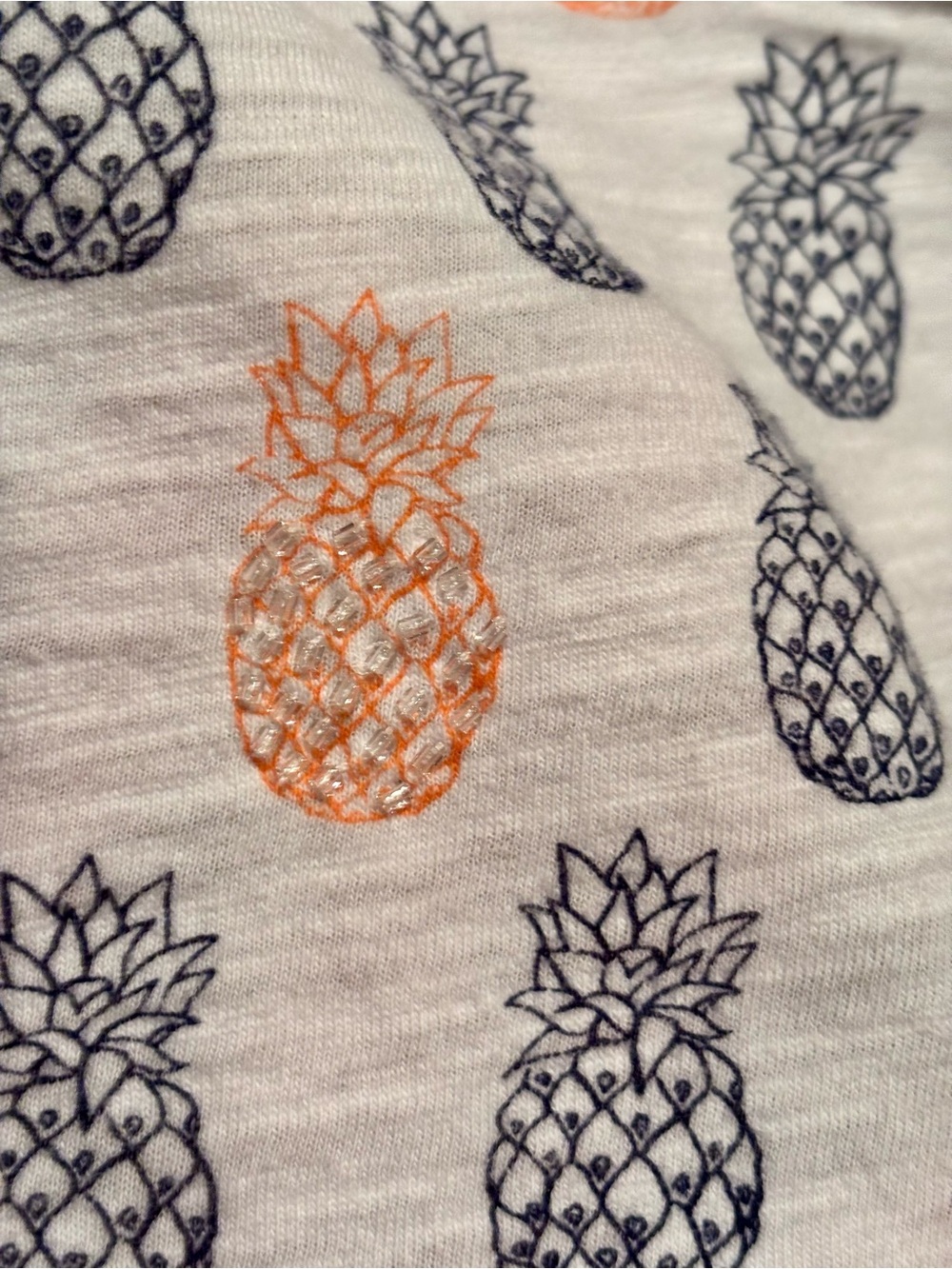 Talbots Pineapple Print Tee Shirt Beaded Detail White Short Sleeve Women’s M
